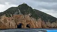 從海上看到的青海島沿岸地形