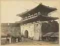 大门侧面，1904年摄