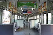 2000番台車內