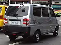 Veryca廂型車後視圖