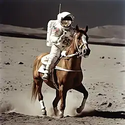 由Stable Diffusion根据文本提示“a photograph of an astronaut riding a horse”生成的图像