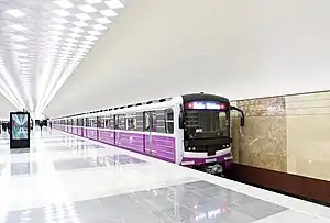 81-717M/714M 带有古老特徵車頭(在格鲁吉亚第比利斯进行现代化)