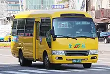 配置於延駛路線的TOYOTA Coaster，本車已淘汰。