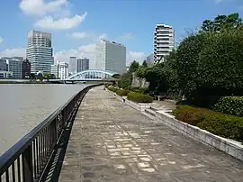 永代公園（川沿遊歩道）