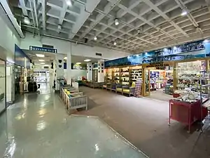 海軍商場1樓商店