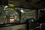 立山隧道內交會的無軌道電車