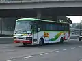 配中港CK1998車身的五十鈴LT132P型旅遊巴