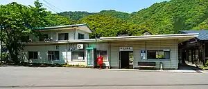 江川崎車站站舍，2013年5月6日攝