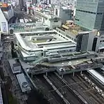 已完工、等待啓用的Busta新宿（2016年3月29日攝）