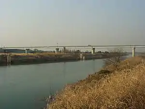 流經埼玉市附近的荒川水域（2004年1月）