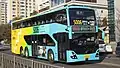 一輛車身由大吉汽車打造的金浦運輸（朝鲜语：）Volvo B8RLE（英语：）低地板雙層巴士