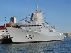 首艦南森號(F310)