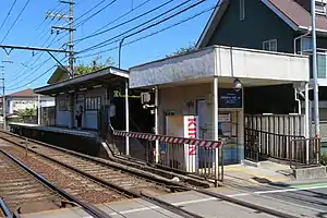 車站大樓和上行（石山寺方向）月台（2019年9月19日）