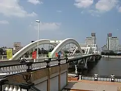 解放大橋