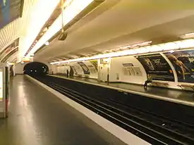 Station de Métro Saint-Marcel