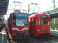 前往新岐阜的電車與前往徹明町的電車轉乘（2005年3月）