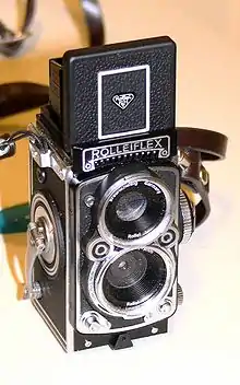 仿古微型数码劳莱双镜头反光照相机 仿1928年 ROLLEIFLEX 双镜头反光照相机, <1/3 尺度, 3MP.  9.5毫米 F/2.8 镜头,  1760X1760像素。