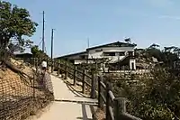 自彌山登山步道看到的獅子岩站