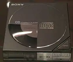 索尼公司於1984年推出的第一款Discman，索尼D-50