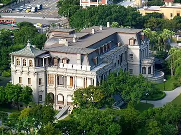 俯望台北賓館本館