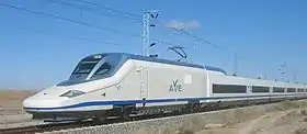 西班牙現代電力機車高鐵102型（英语：）牽引Talgo客車行駛