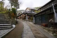 左手是化野念佛寺參道