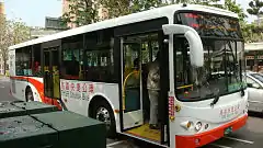 高鐵快捷塗裝行駛本路線