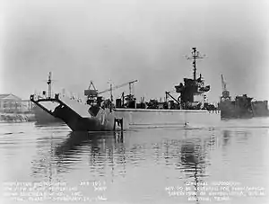 USS Gypsy (ARS(D)-1), 1946年在休士顿下水