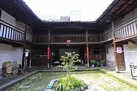 下栋