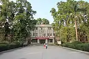 人文与法学学院