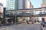 首條跨越彌敦道的行人天橋，屬旺角行人天橋系統的一部份