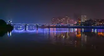 夜间的兰江大桥和中洲公园