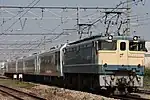 JR西日本的EF65型客運及貨運電力機車在岡山縣行駛。