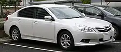 四門轎車車頭