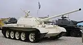 T-54早型与T-55外观区别是炮塔顶的半球形通风设备